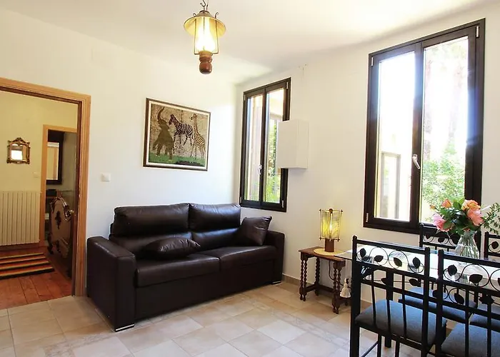 Casa de Férias La Chartreuse Du Canal Du Midi *