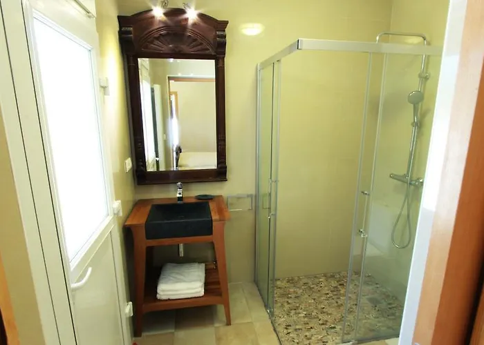 La Chartreuse Du Canal Du Midi