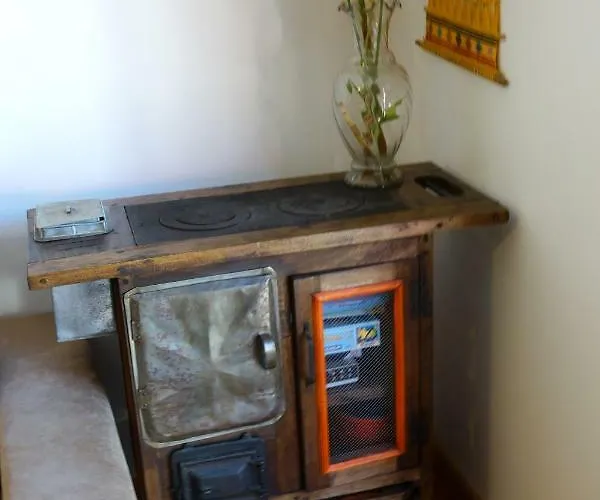 La Chartreuse Du Canal Du Midi بيت للعطل *