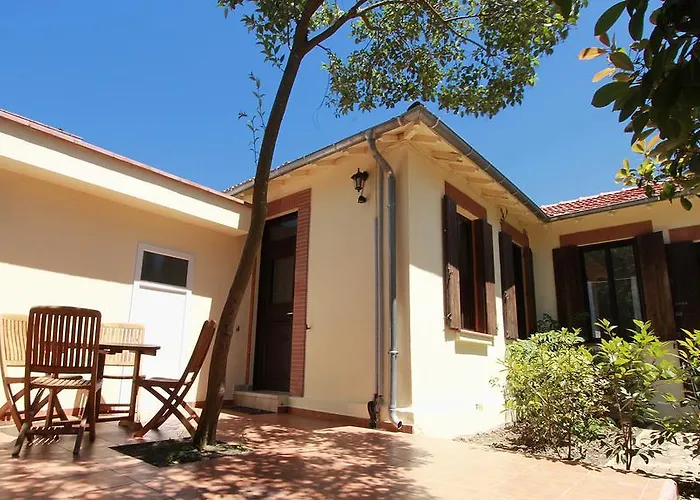 La Chartreuse Du Canal Du Midi Semesterbostad